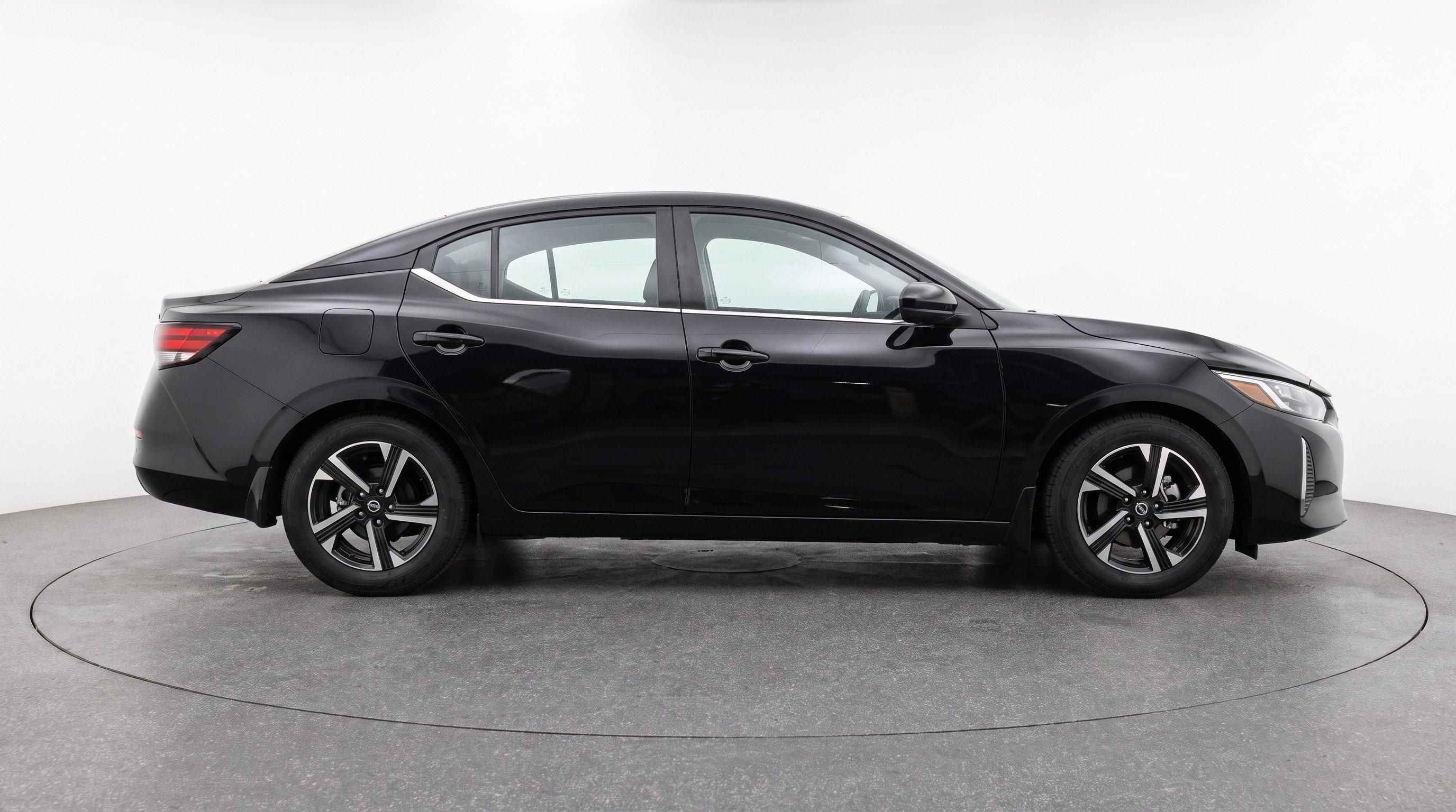 Thumbnail: 2025 Nissan Sentra - 10