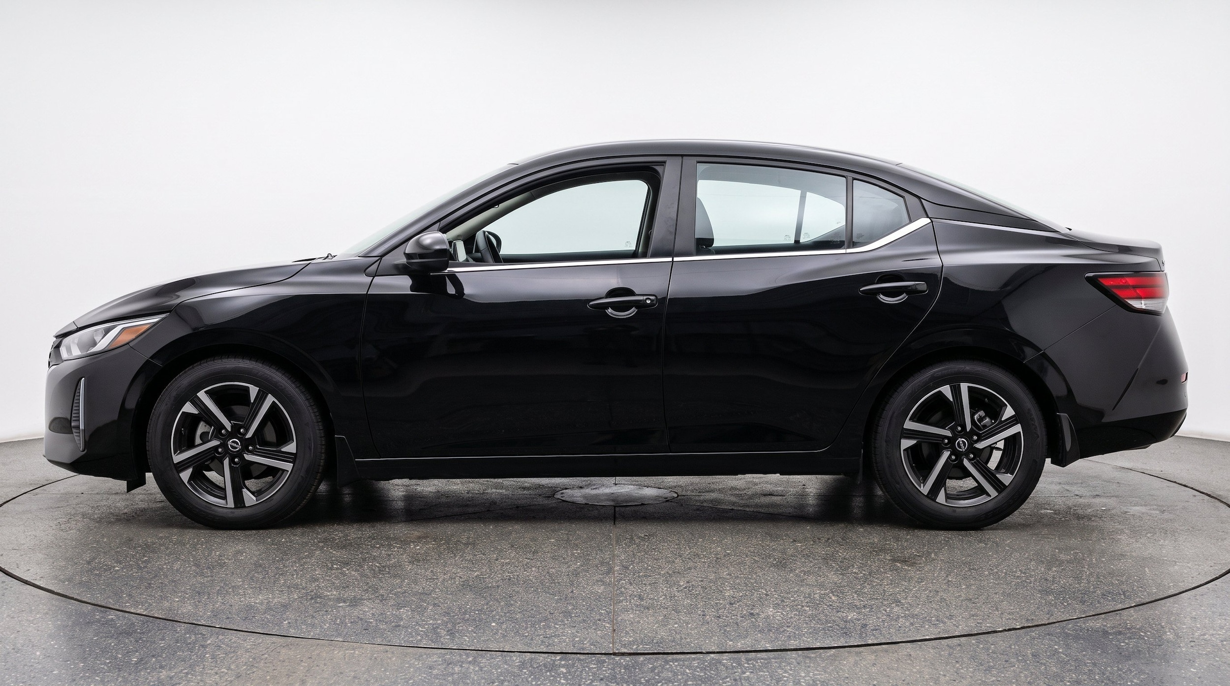 Thumbnail: 2025 Nissan Sentra - 5