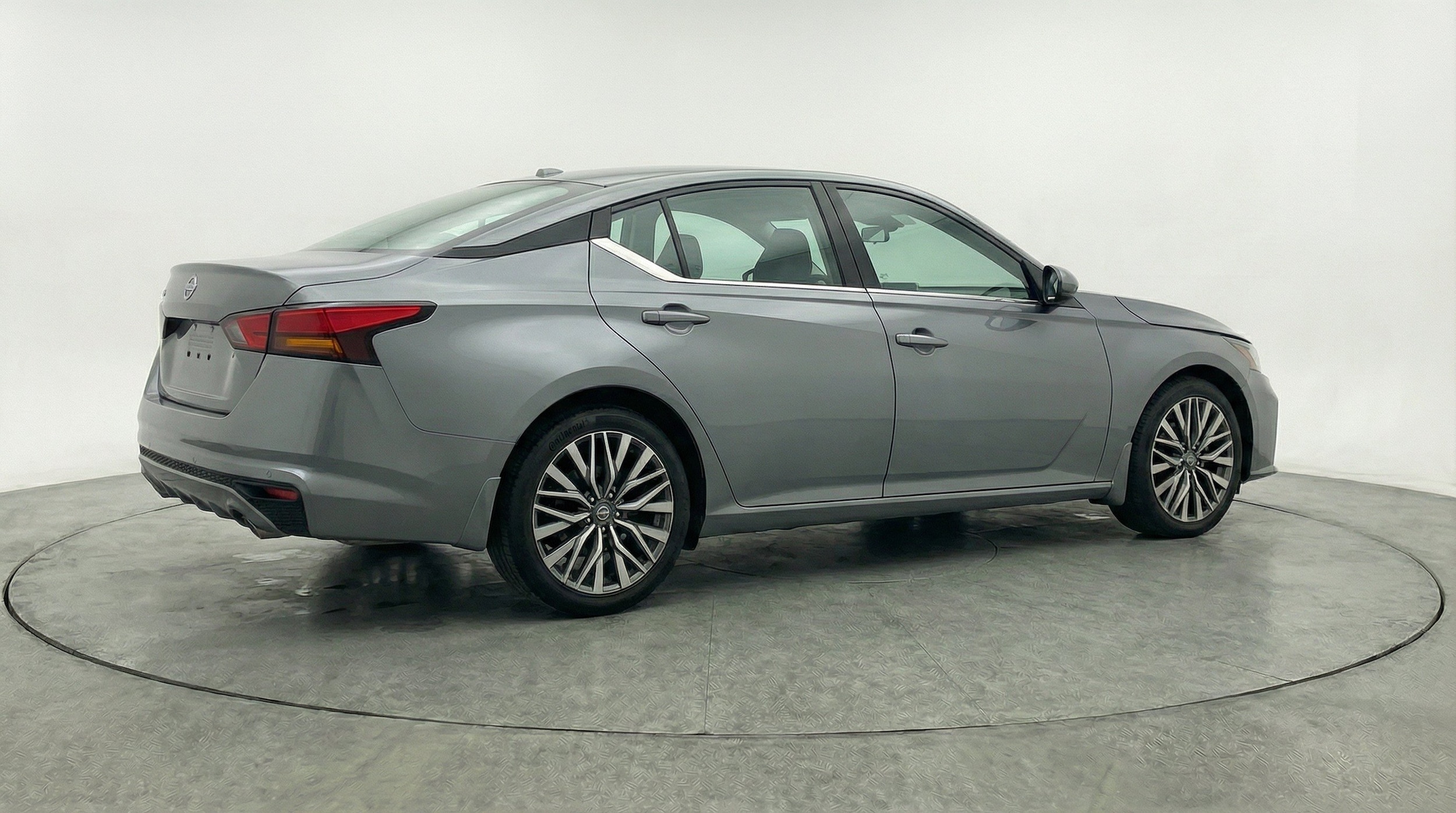 Thumbnail: 2025 Nissan Altima - 9
