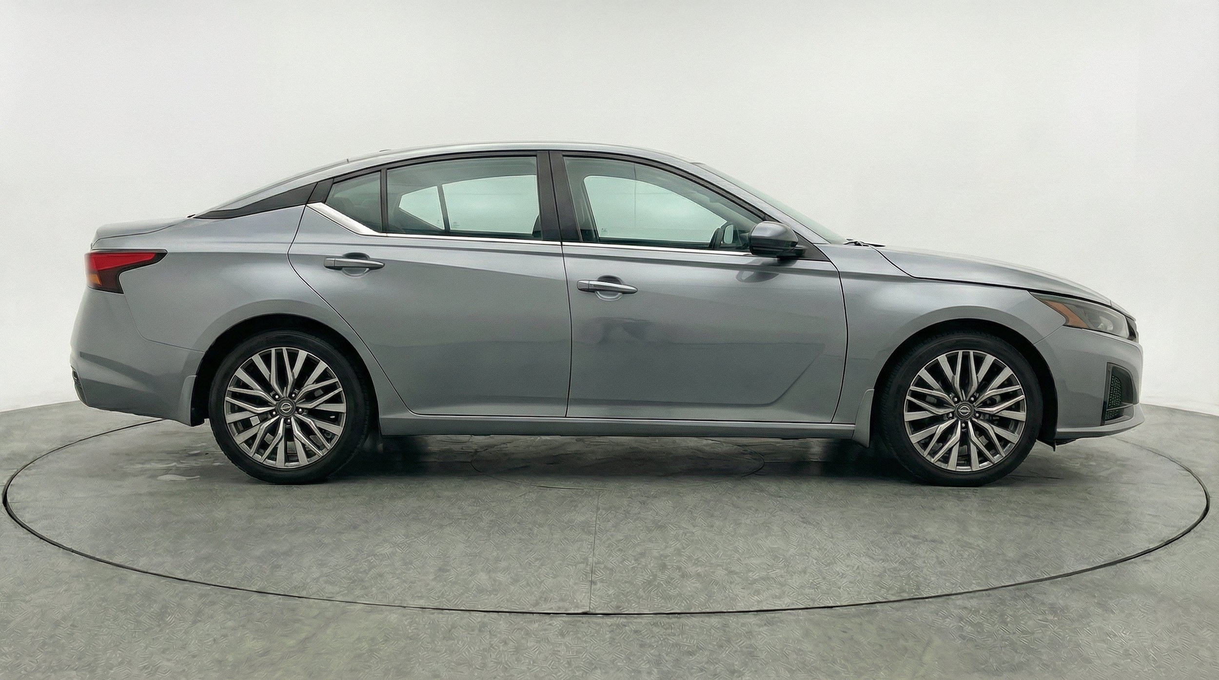 Thumbnail: 2025 Nissan Altima - 10