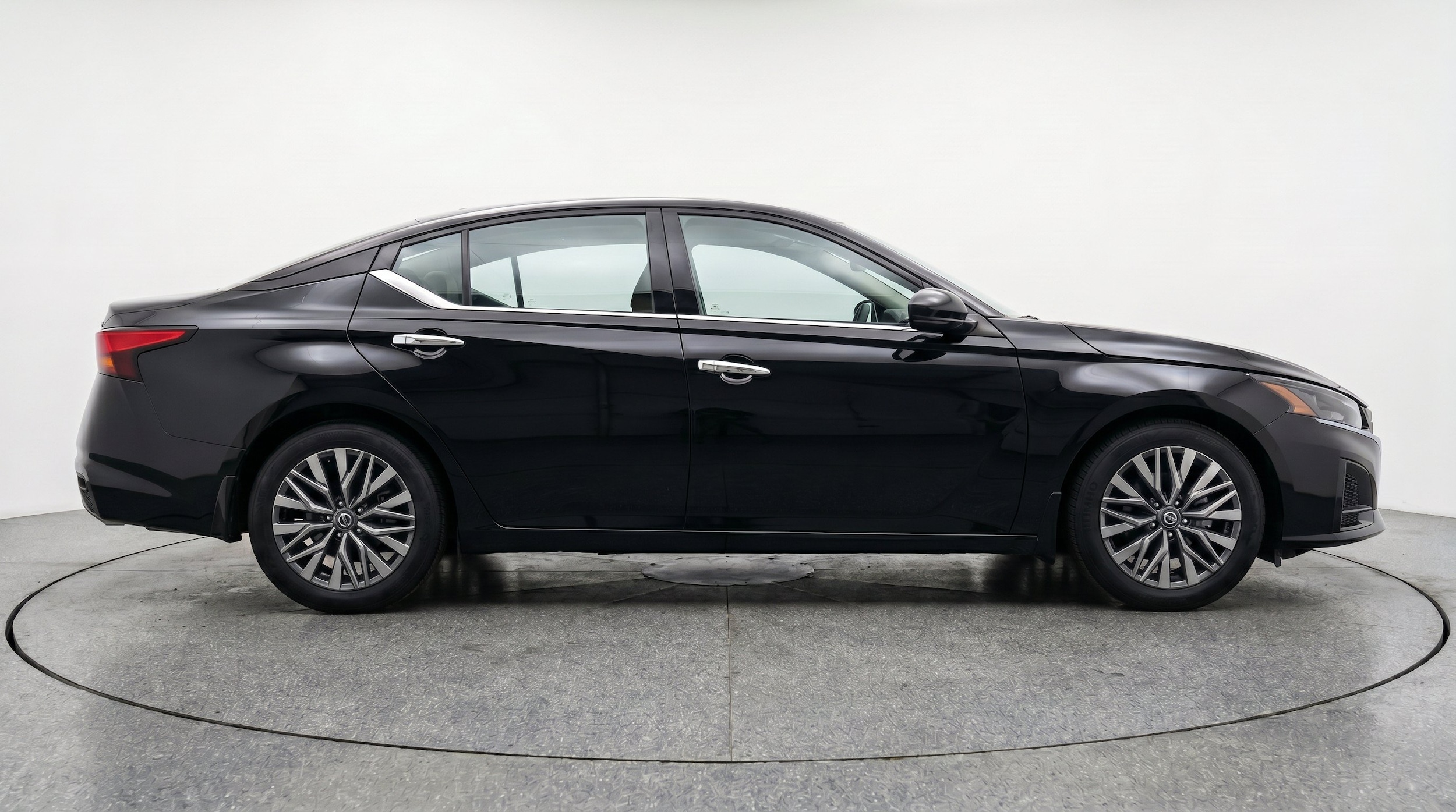Thumbnail: 2025 Nissan Altima - 11