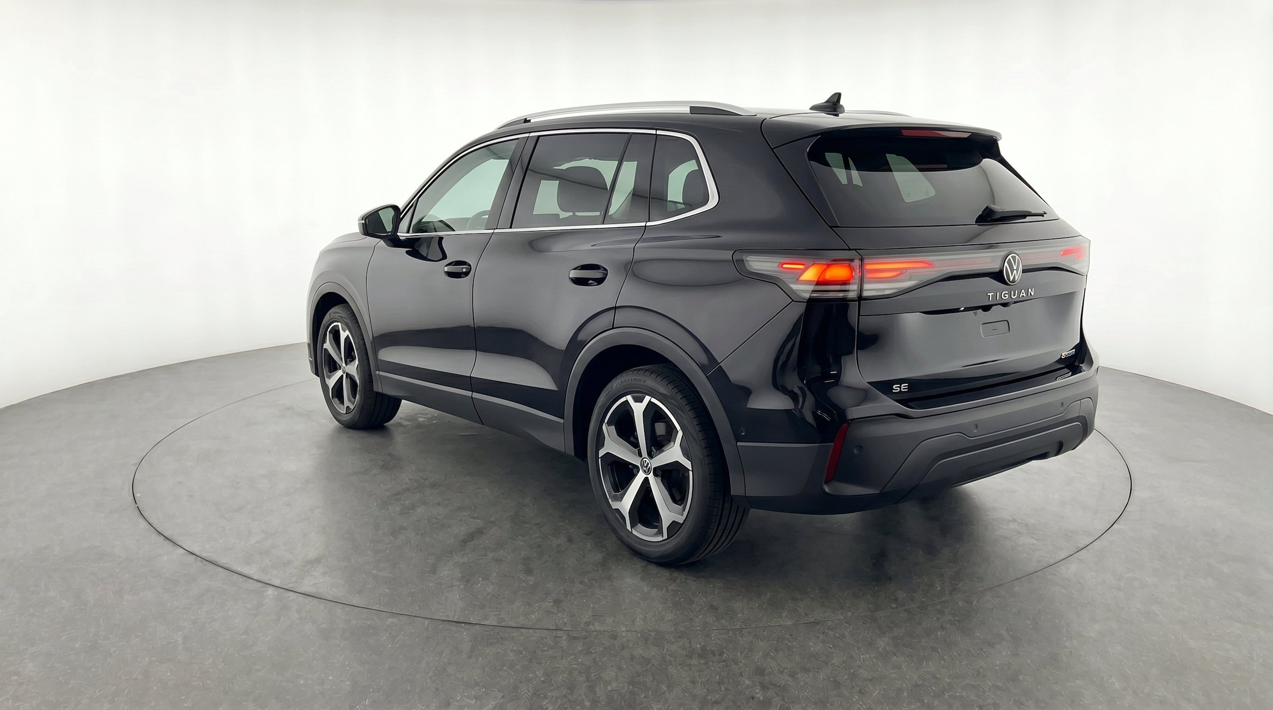 Thumbnail: 2026 Volkswagen Tiguan - 6
