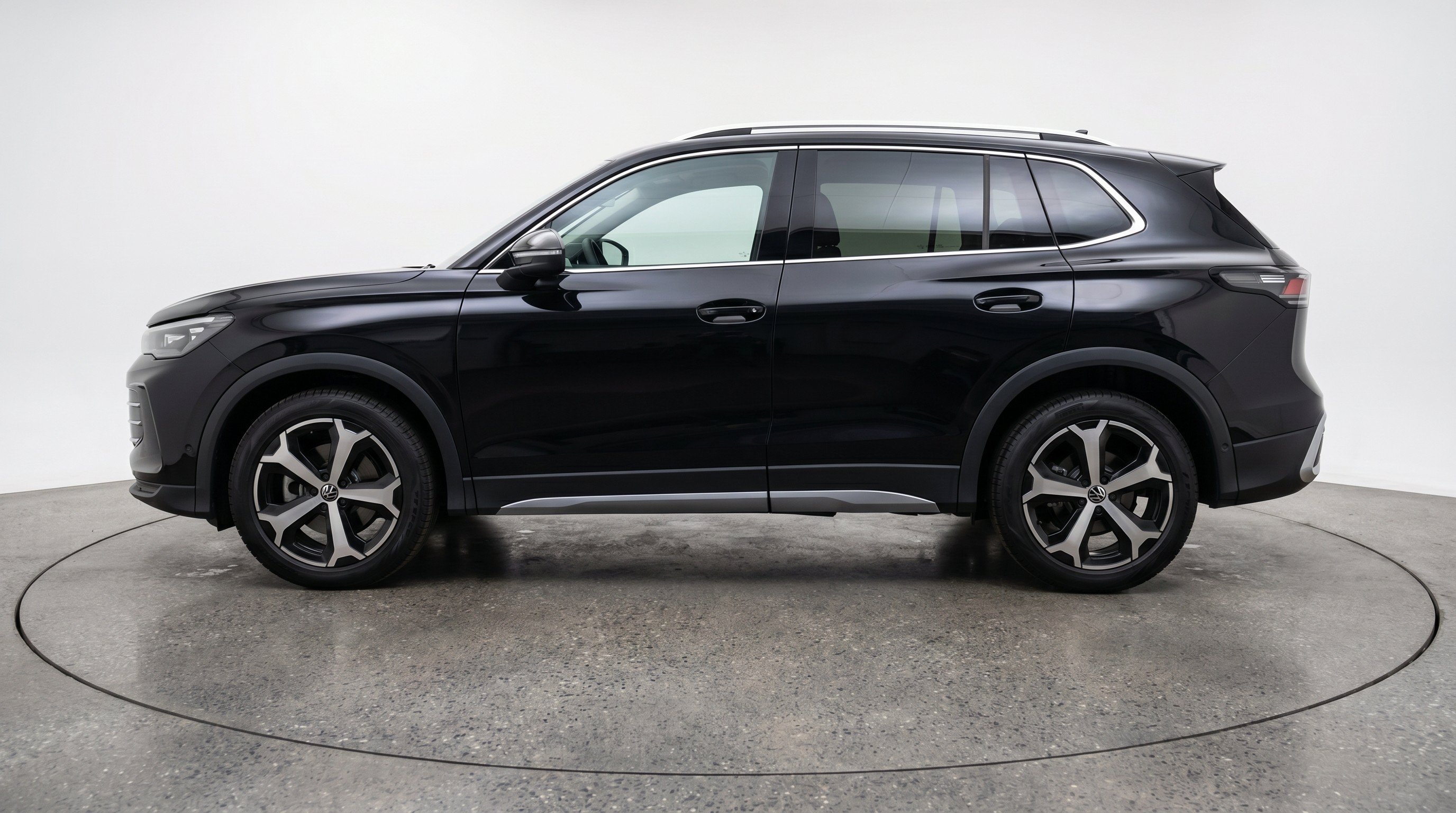 Thumbnail: 2026 Volkswagen Tiguan - 5
