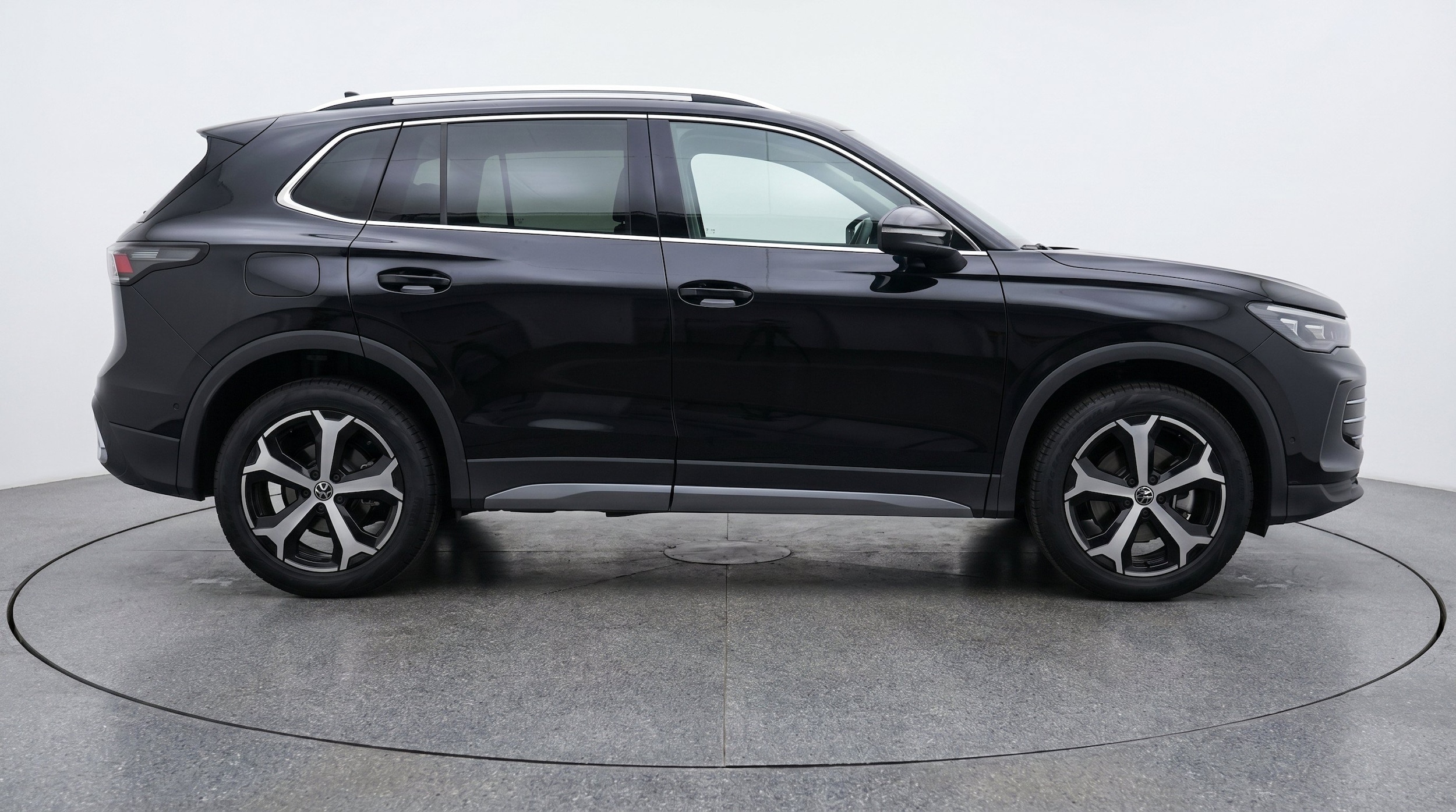 Thumbnail: 2026 Volkswagen Tiguan - 10