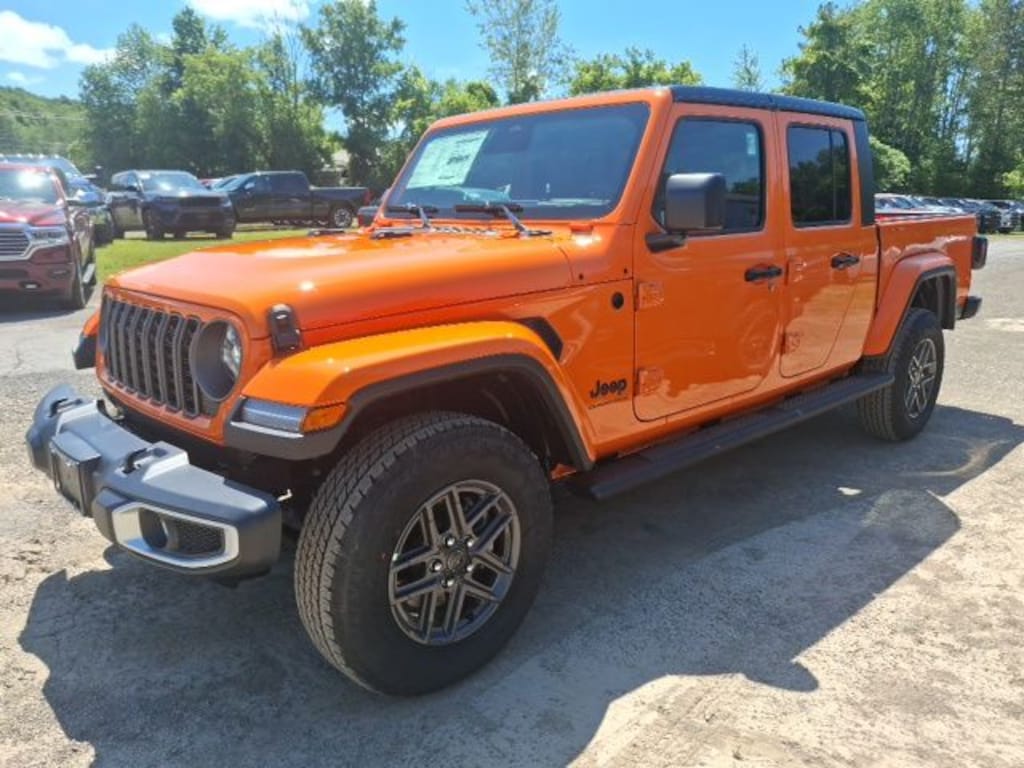 New 2026 Jeep Gladiator SPORT S 4X4 Pickup