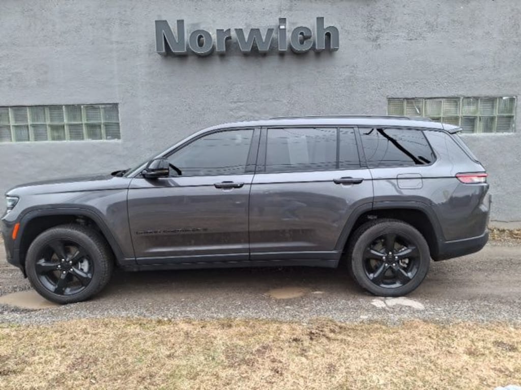 Used 2023 Jeep Grand Cherokee L Altitude SUV