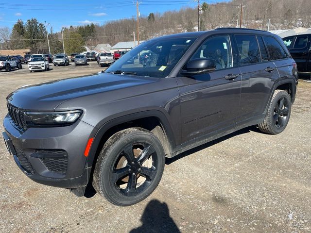 2022 Jeep Grand Cherokee Altitude