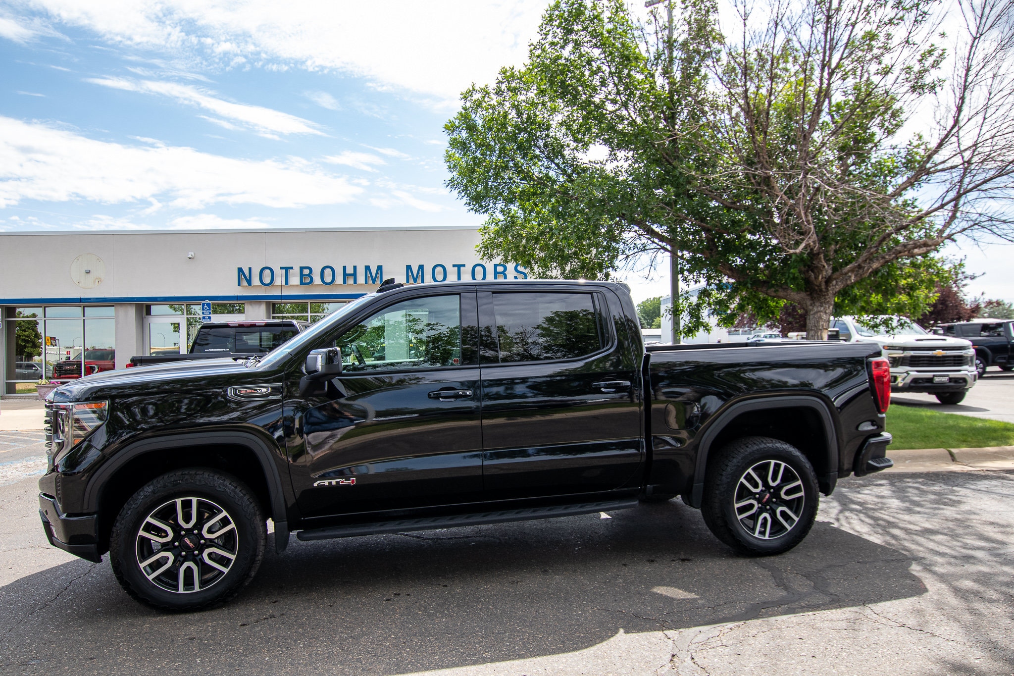 2023 GMC Sierra 1500 AT4