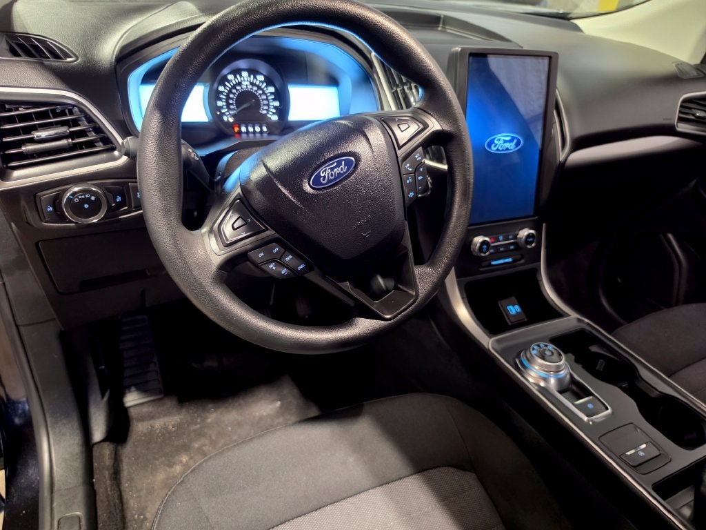 Used 2024 Ford Edge SE SUV