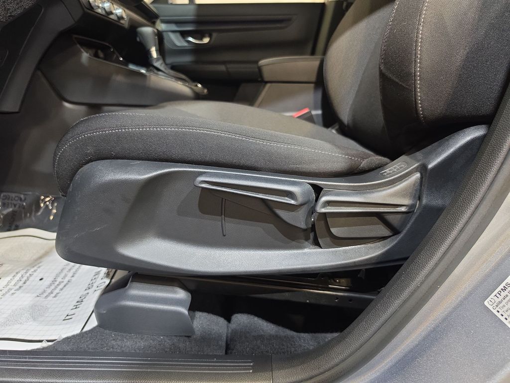2024 Honda CR-V LX - Photo 14