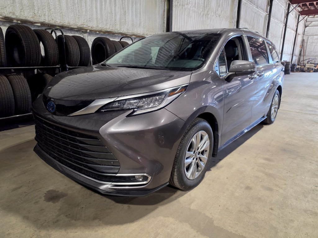 Used 2024 Toyota Sienna Limited Minivan/Van