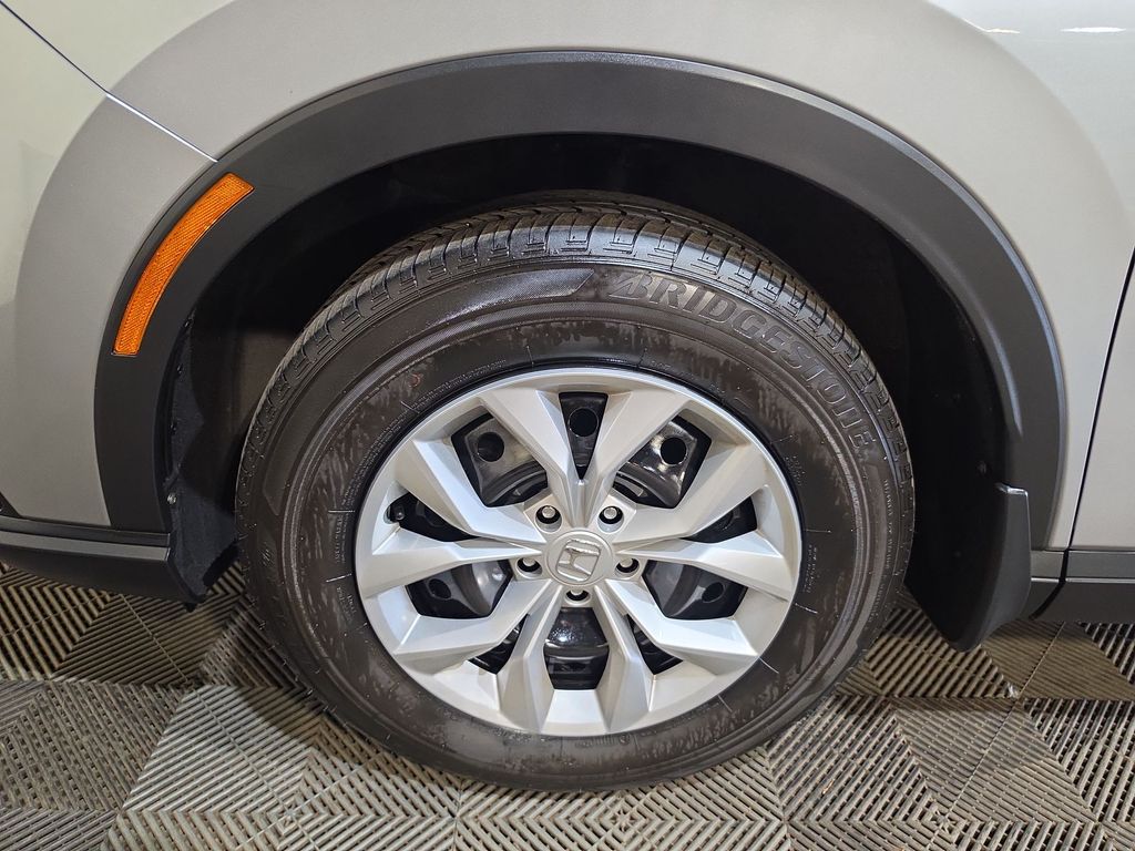 2024 Honda CR-V LX - Photo 18