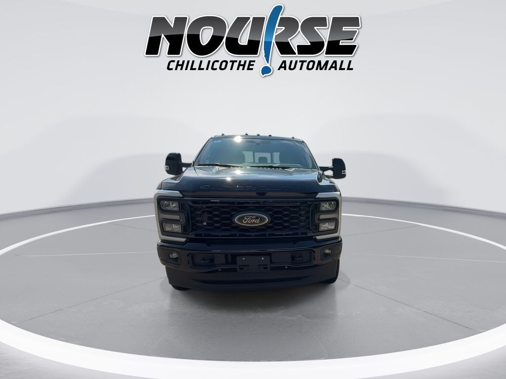 New 2026 Ford F-350 Lariat Truck Crew Cab