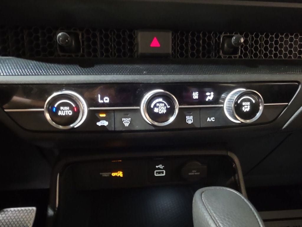 2024 Honda CR-V LX - Photo 16