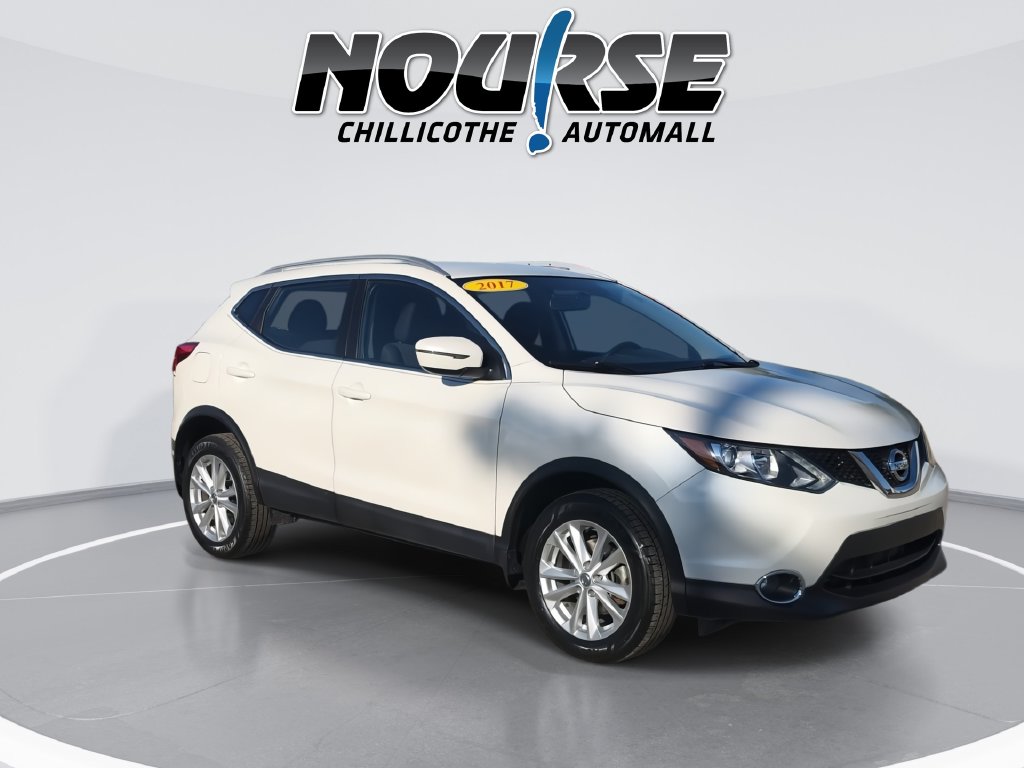 Used 2017 Nissan Rogue Sport SV with VIN JN1BJ1CP4HW018839 for sale in Chillicothe, OH