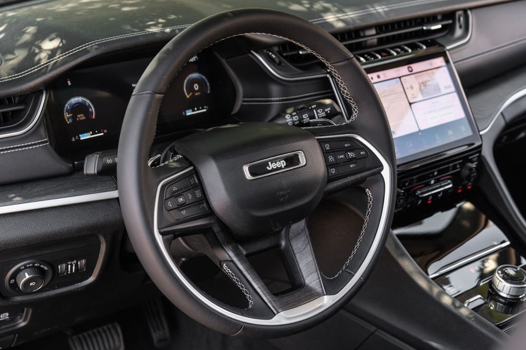 Used 2023 Jeep Grand Cherokee L Limited SUV