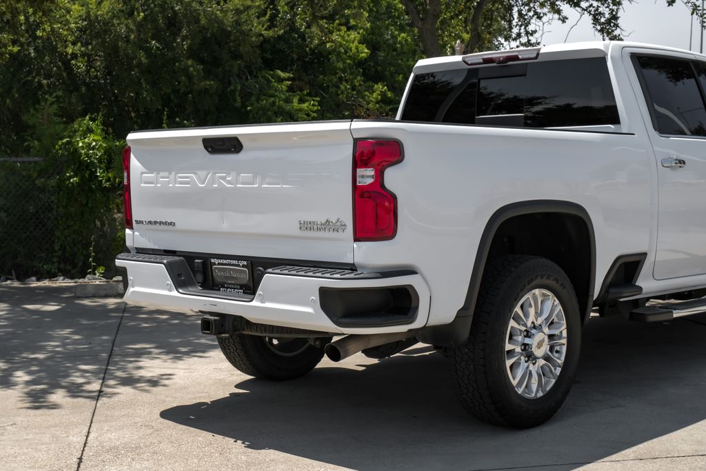 2022 Chevrolet Silverado 2500HD High Country - Photo 16