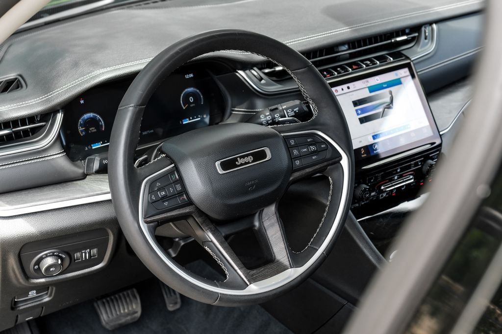 Used 2023 Jeep Grand Cherokee L Limited SUV