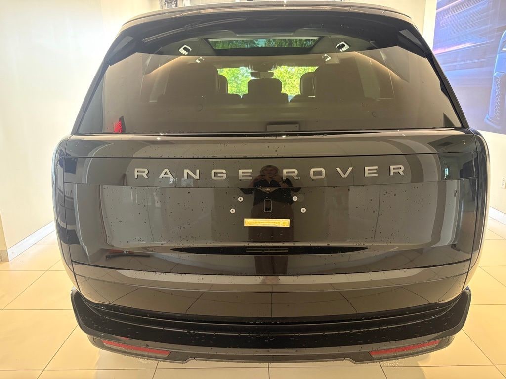 New 2026 Land Rover Range Rover SE SUV