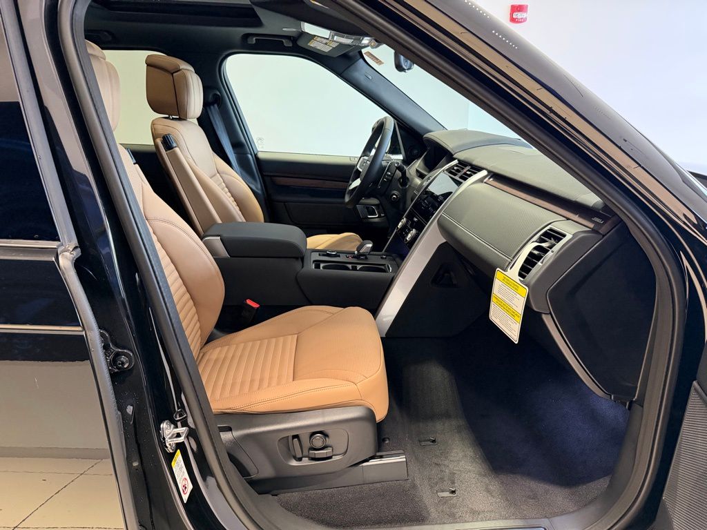 2025 Land Rover Discovery Dynamic SE - Photo 15