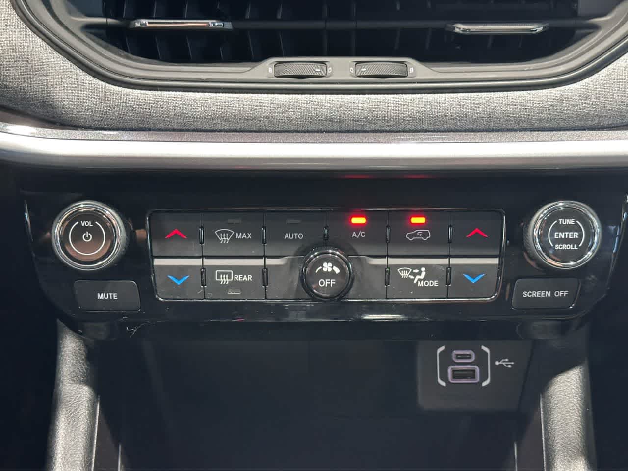 2022 Jeep Compass Latitude - Photo 33