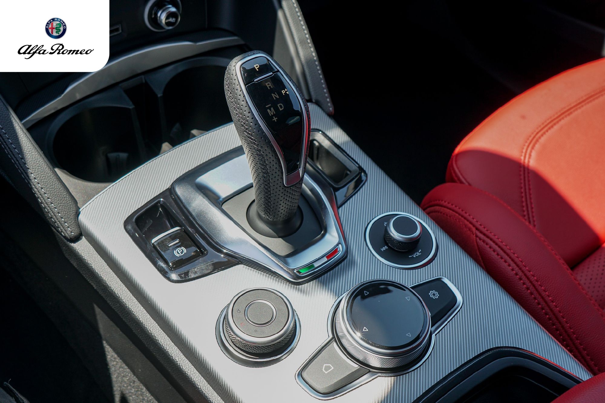 2026 Alfa Romeo Stelvio Base - Photo 21