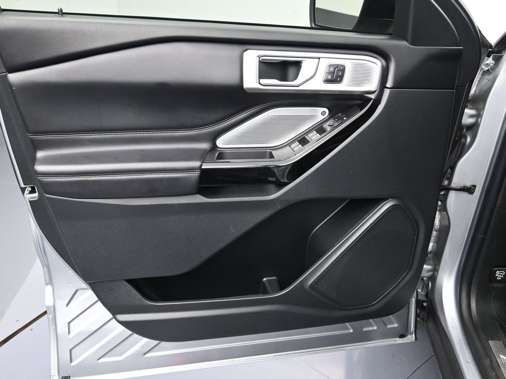 2021 Ford Explorer Platinum - Photo 10