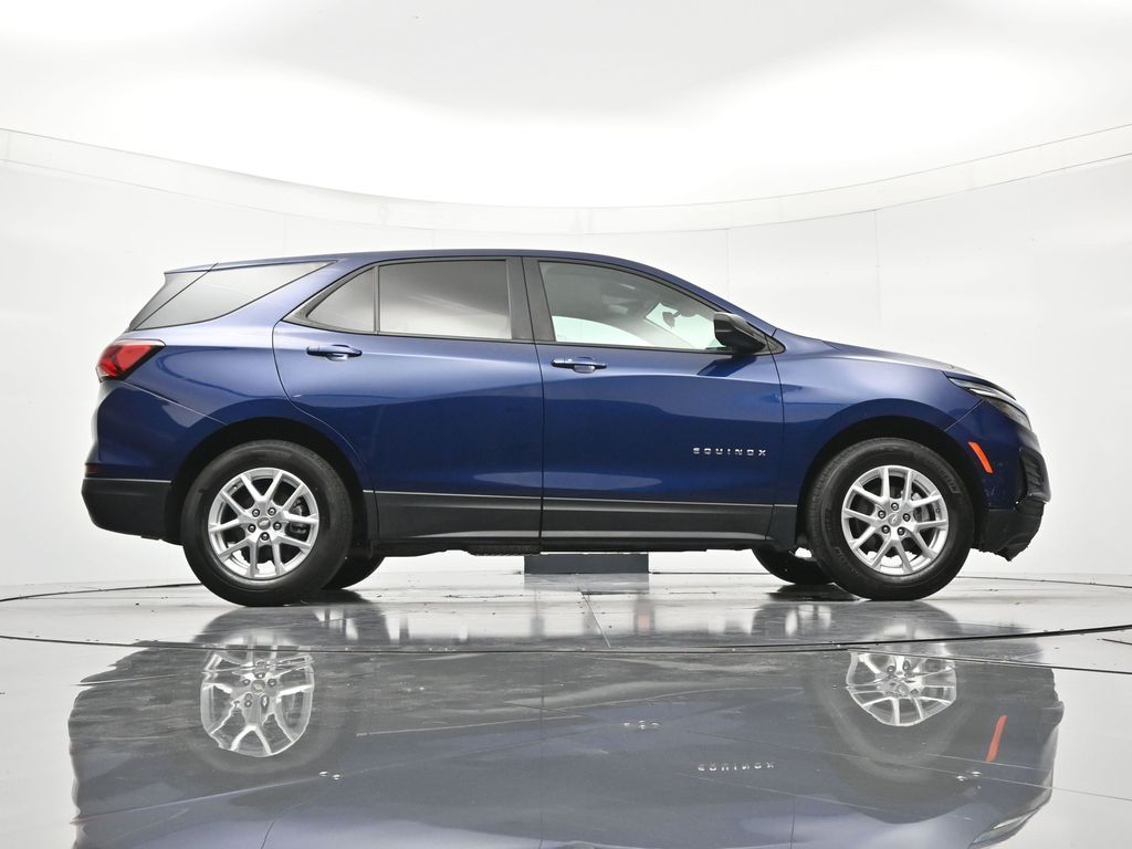 2023 Chevrolet Equinox LS - Photo 38