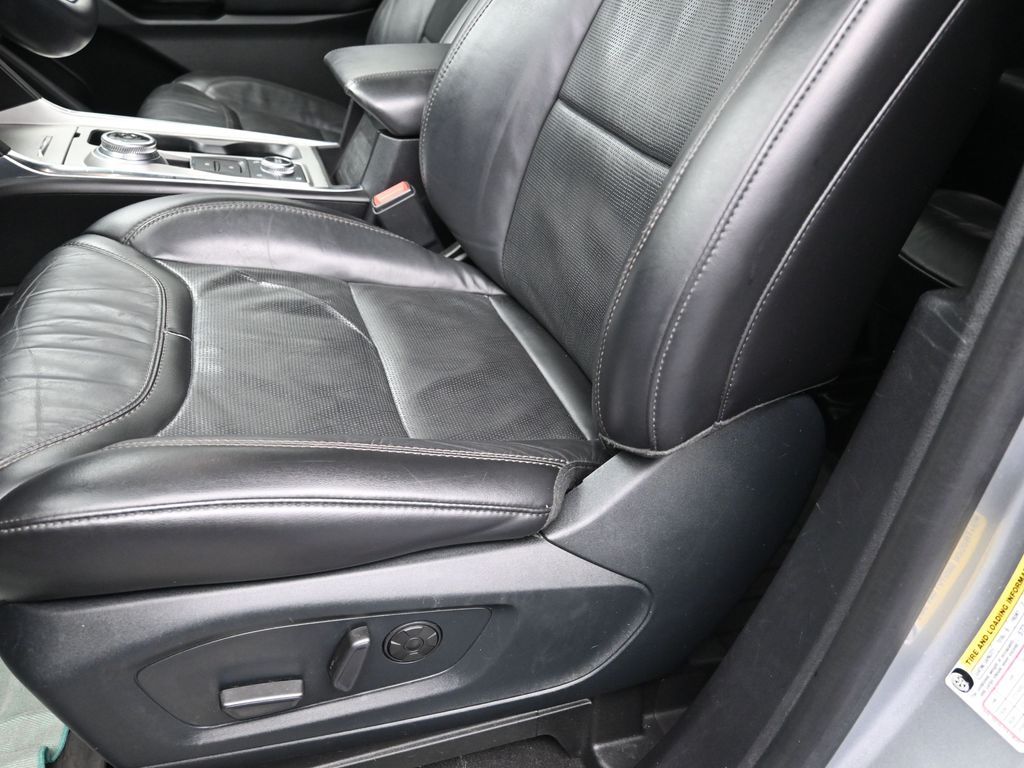 2021 Ford Explorer Platinum - Photo 14