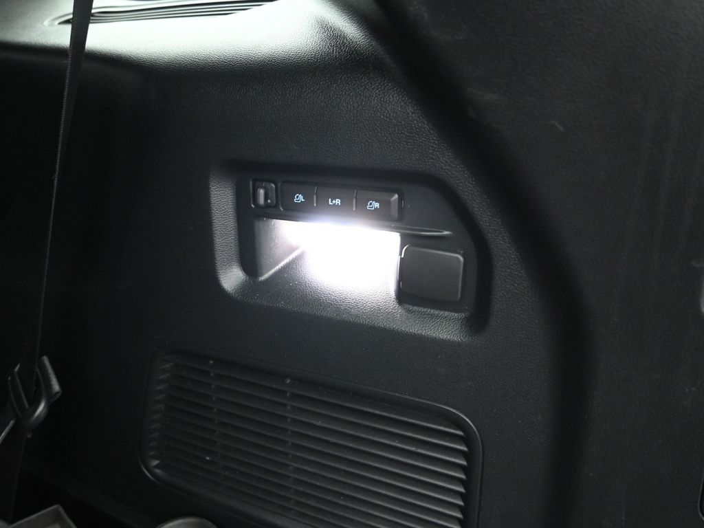 2021 Ford Explorer Platinum - Photo 28