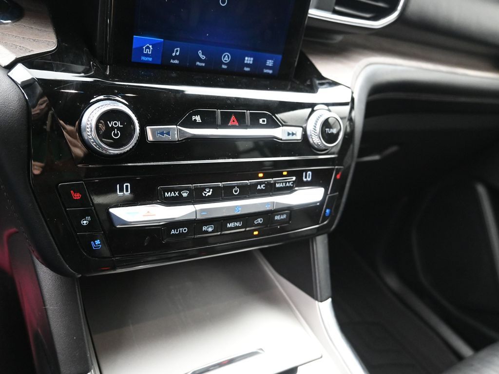 2021 Ford Explorer Platinum - Photo 19