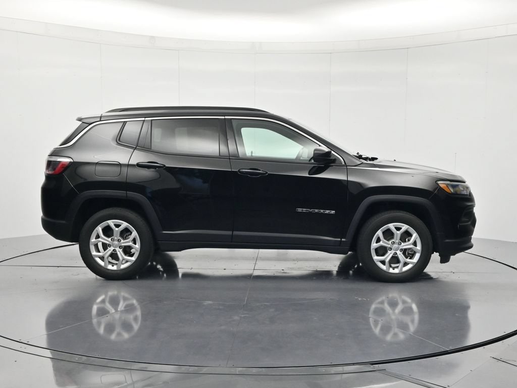 Used 2024 Jeep Compass Latitude SUV