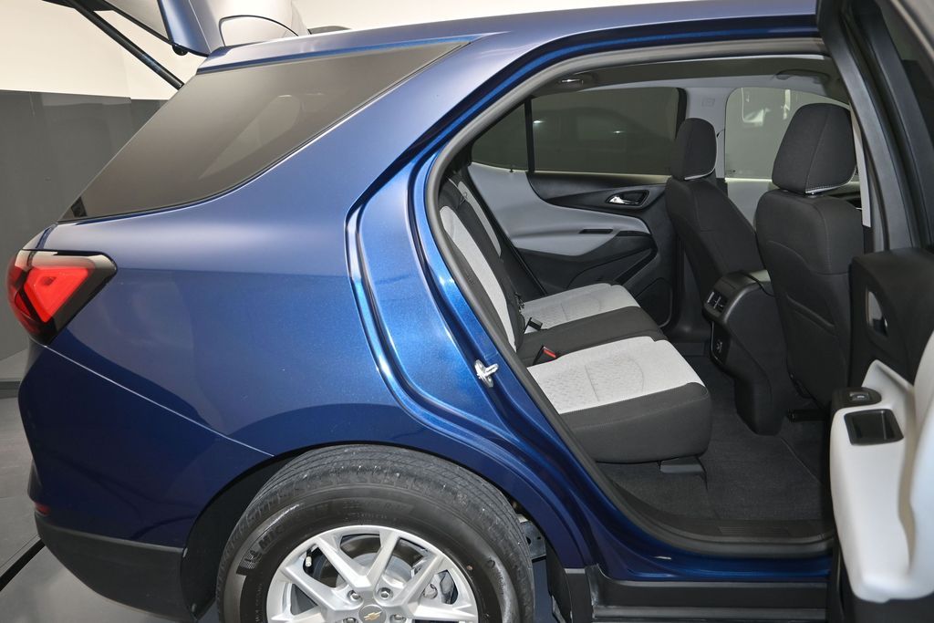 2023 Chevrolet Equinox LS - Photo 24