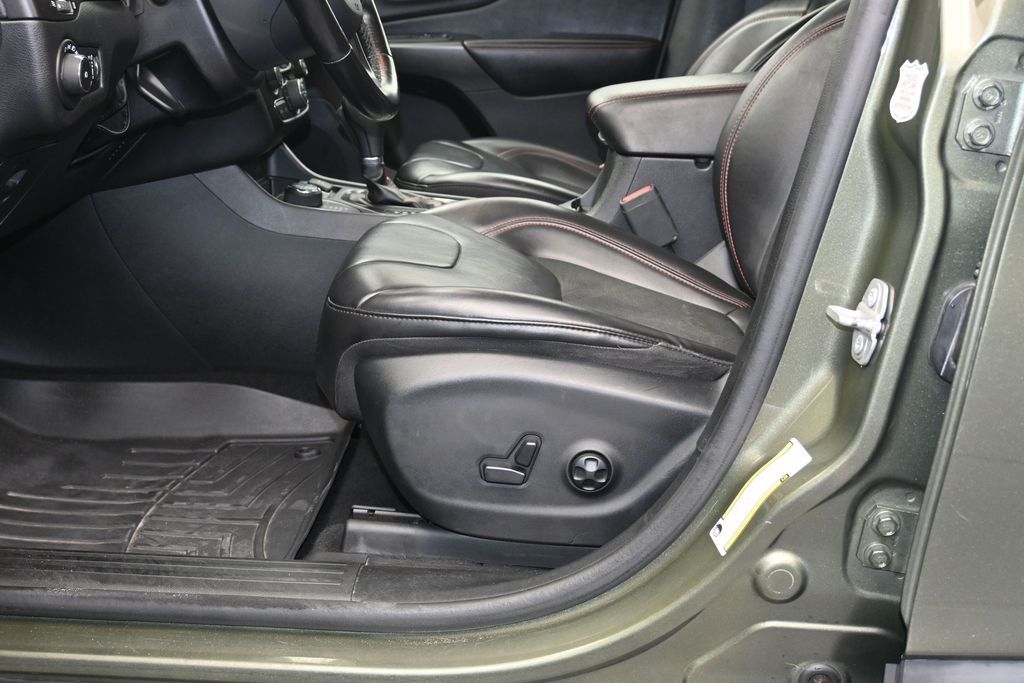 2020 Jeep Cherokee Trailhawk - Photo 21