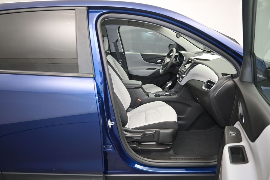 2023 Chevrolet Equinox LS - Photo 25