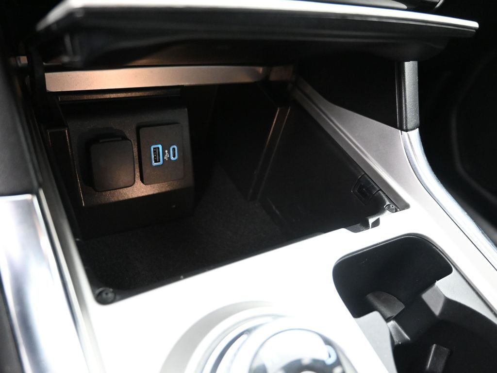 2021 Ford Explorer Platinum - Photo 16