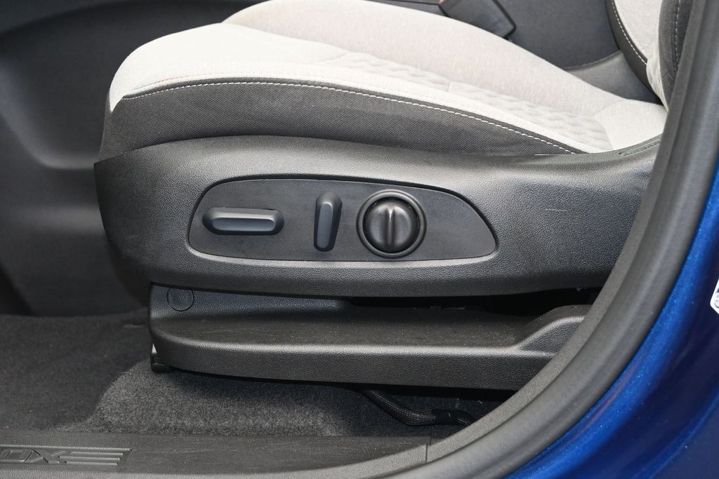 2023 Chevrolet Equinox LS - Photo 19