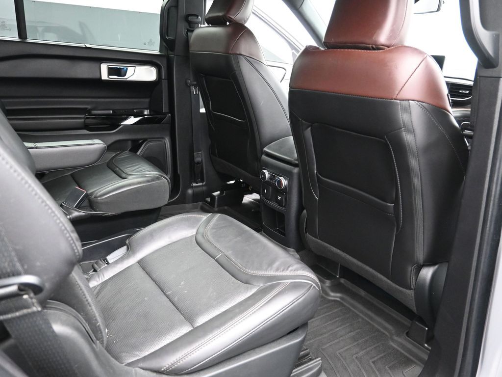 2021 Ford Explorer Platinum - Photo 34