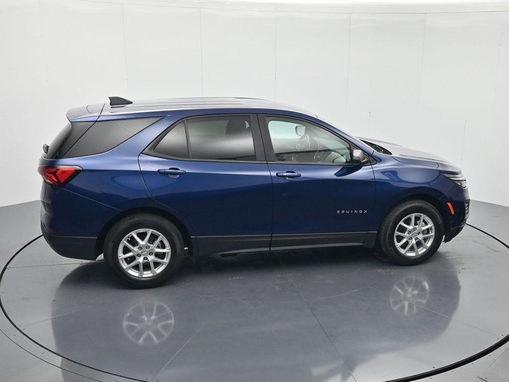 2023 Chevrolet Equinox LS - Photo 30