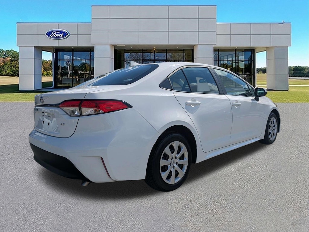 Certified 2025 Toyota Corolla LE Sedan