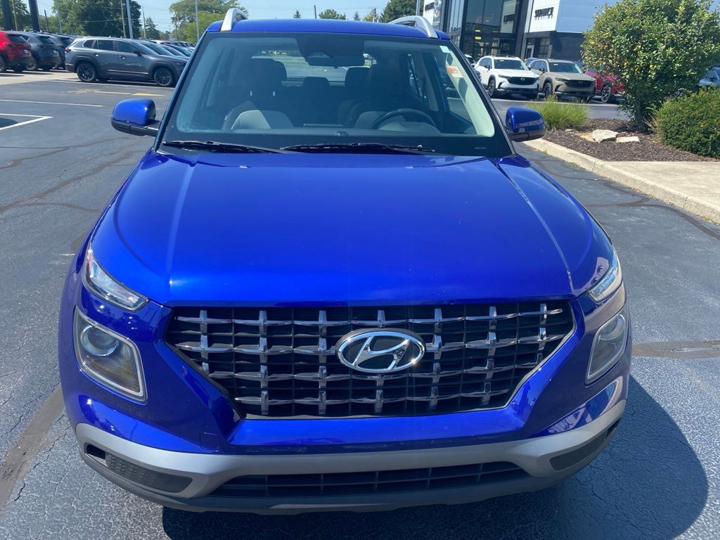 Used 2025 Hyundai Venue SEL SUV