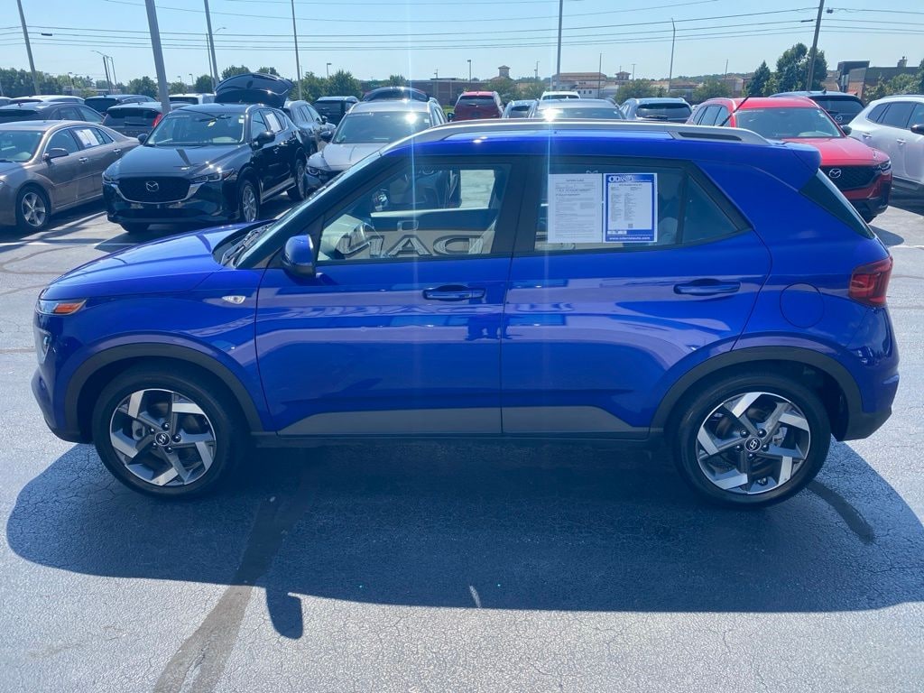 Used 2025 Hyundai Venue SEL SUV