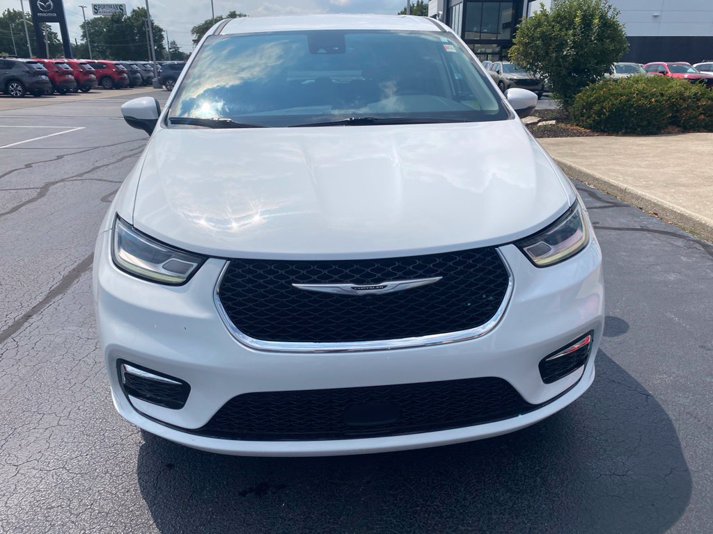 Used 2023 Chrysler Pacifica Touring L Minivan/Van
