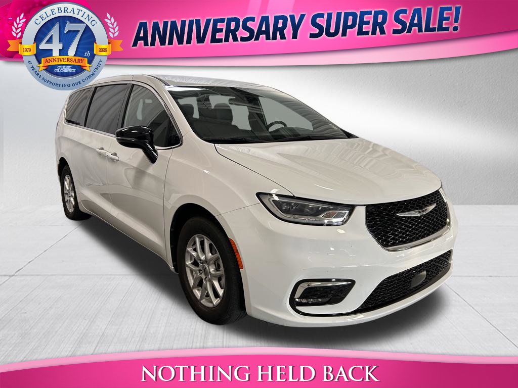 Used 2025 Chrysler Pacifica Select Van Passenger Van