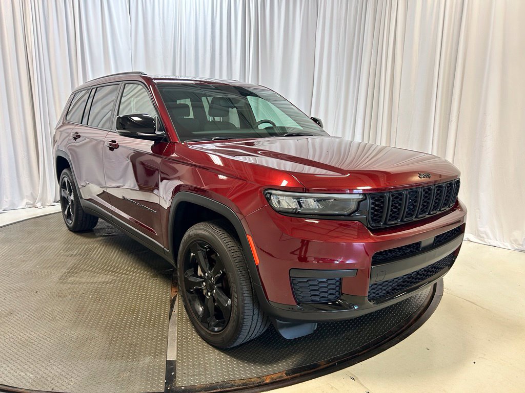 Used 2024 Jeep Grand Cherokee L Laredo SUV