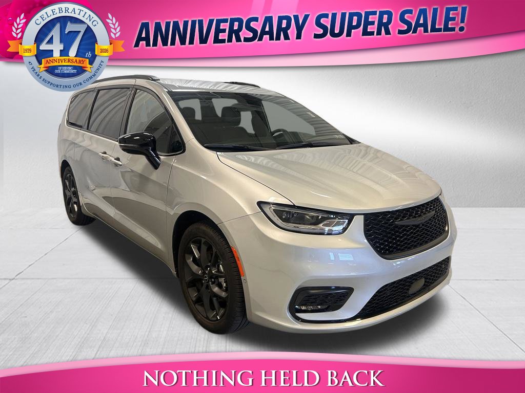 Used 2026 Chrysler Pacifica Select Van Passenger Van