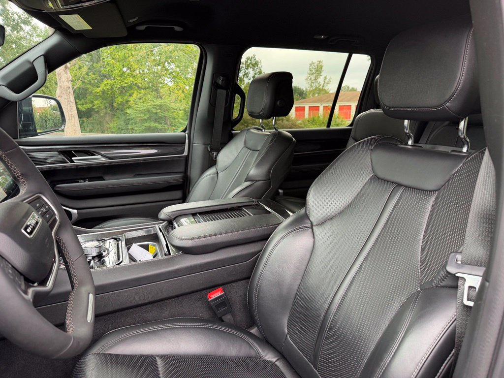 Used 2024 Jeep Wagoneer Base SUV