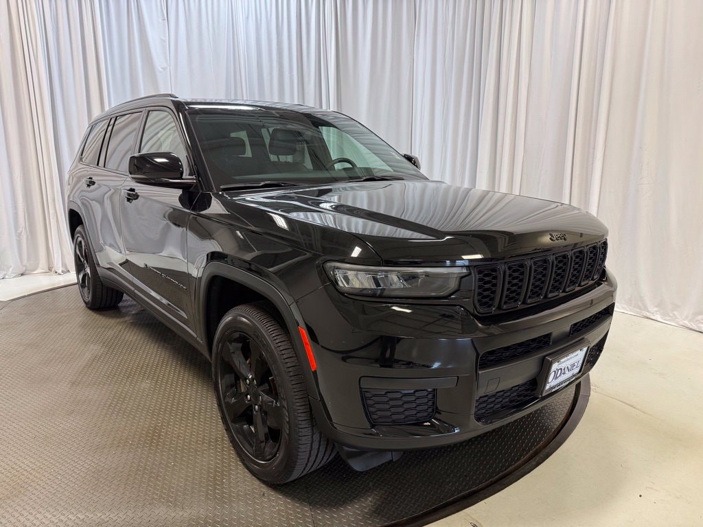Used 2023 Jeep Grand Cherokee L Laredo SUV