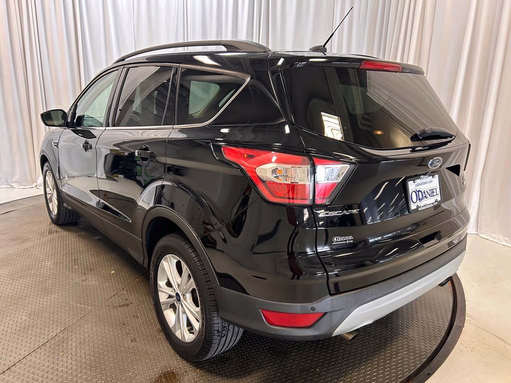 Used 2018 Ford Escape SE with VIN 1FMCU9GD6JUA58702 for sale in Fort Wayne, IN