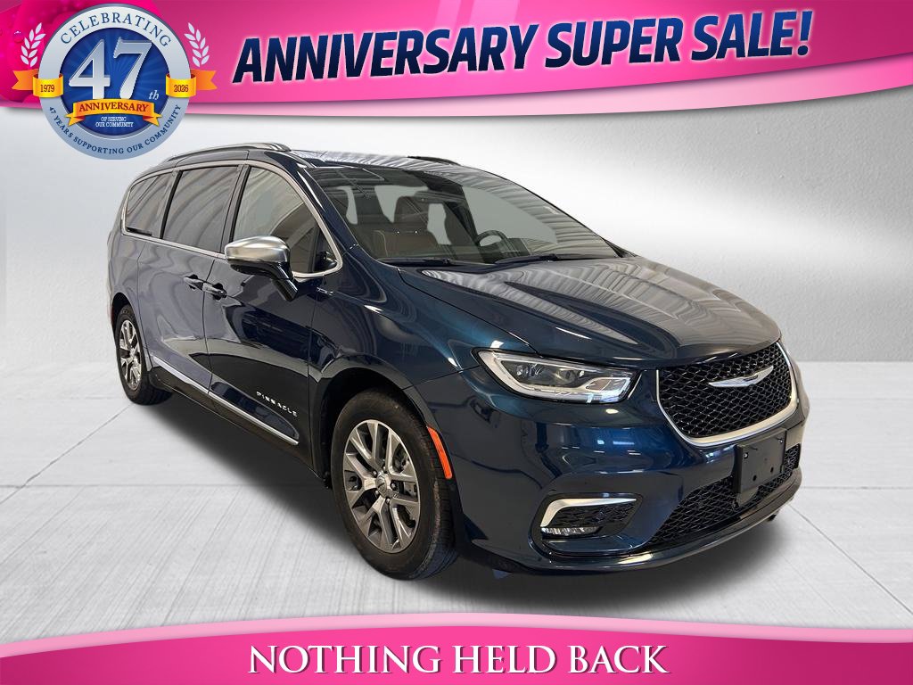 Used 2025 Chrysler Pacifica Hybrid Pinnacle Minivan/Van